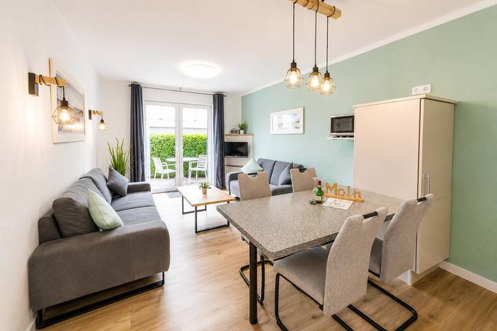 Ferienwohnung für 5 Personen, mit Balkon und Terrasse sowie Garten in Werdum