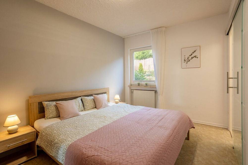 Green Eifel Casa w/ Views, Saunafass, Garden, Bbq in Feusdorf, Rureifel (Nordrhein-westfalen)