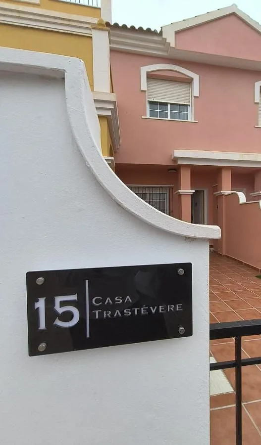 Apartamento de vacaciones para 6 personas, con terraza además de vistas y piscina - 1