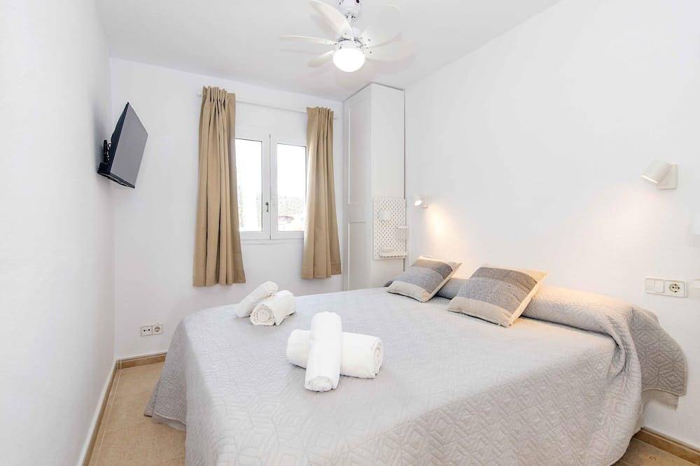 Entire apartment, Villa Gavines down with Wifi Terrace sea view in S'Algar, Sant Lluís