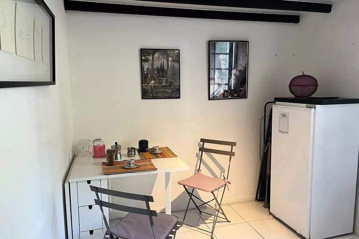 Gîte pour 2 personnes, avec jardin dans Plage Font Brun Carqueiranne - 2