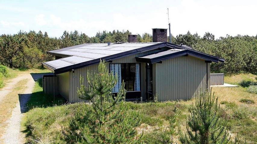 Ferienhaus für 6 Personen, mit Terrasse und Whirlpool sowie Sauna in Tirpitz Museum (Oksby)