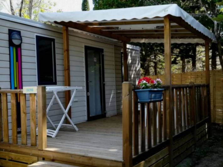 Camping pour 4 personnes, avec terrasse