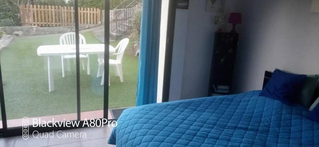 Gîte pour 2 personnes, avec vue ainsi que piscine et jardin à Peymeinade - 4