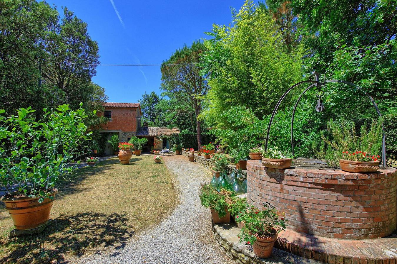 Villa Elisa in Le Contesse, Arezzo Province