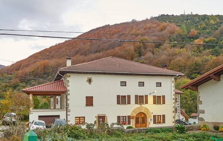 Maison de campagne pour 5 personnes, avec jardin et vue à Erro