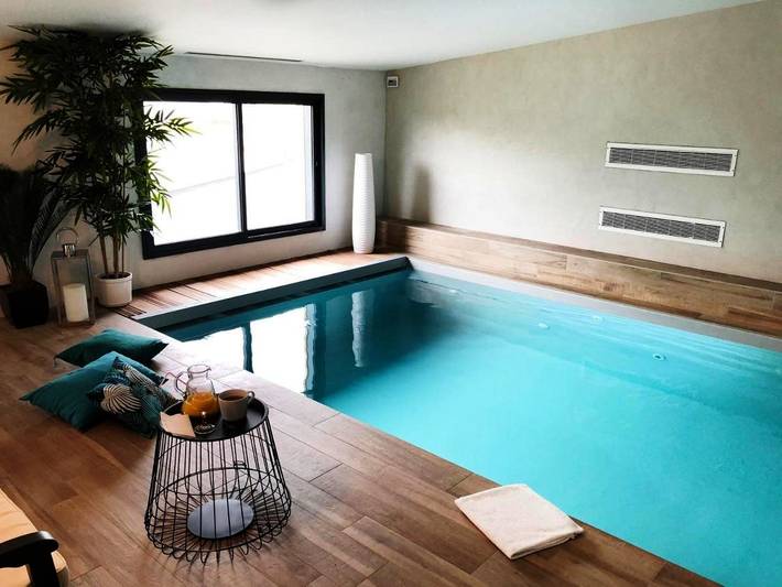 Chambre d’hôte pour 2 personnes, avec Bassin pour enfant ainsi que Piscine et Vue à Sévignac