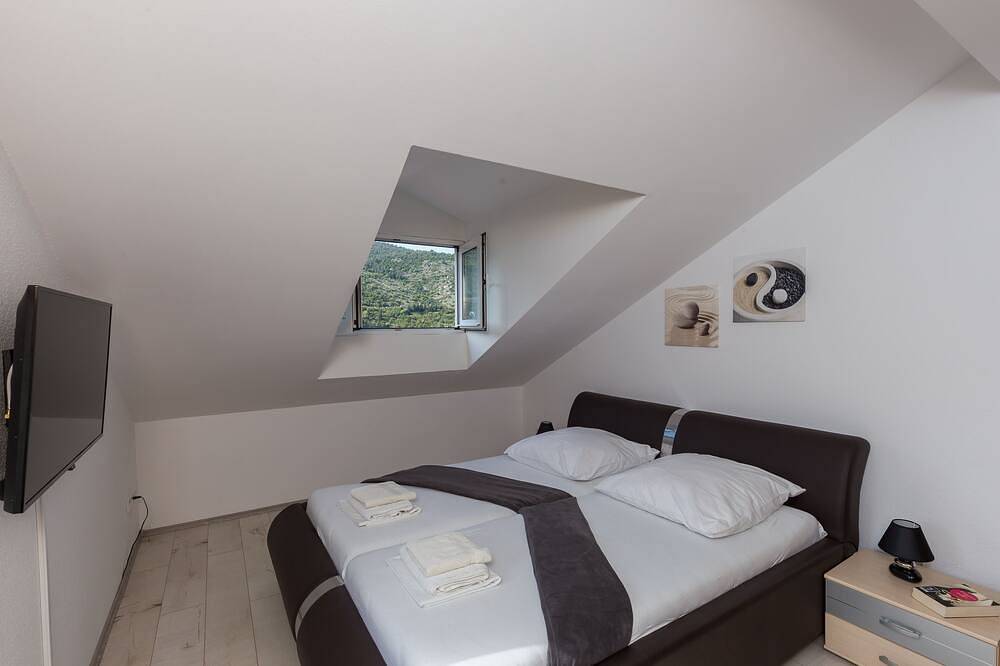 Ganze Wohnung, Ferienwohnung in Dubrovnik mit Swimmingpool und Meerblick in Mokosica, Dubrovnik-Neretva