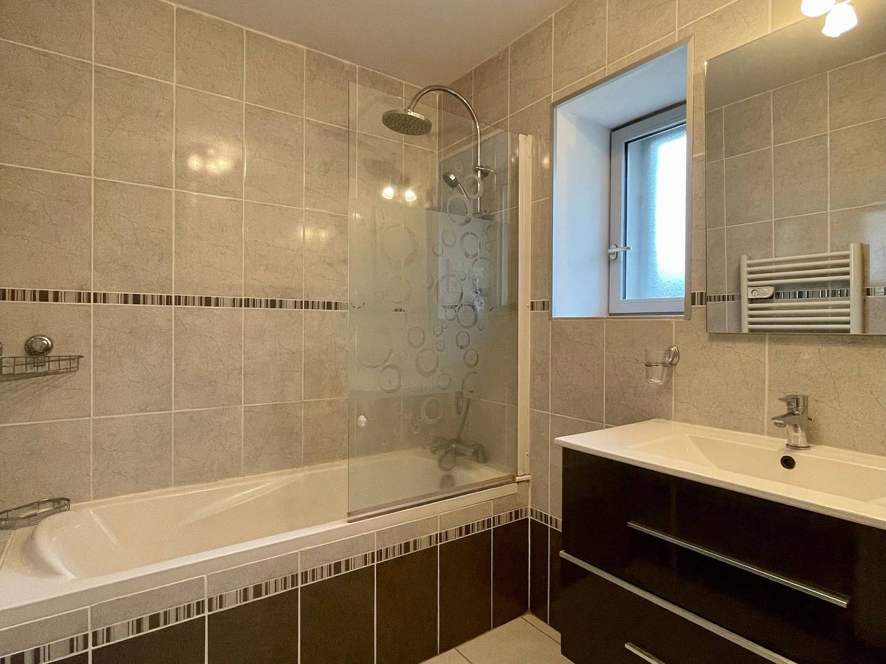 Charming 19th-Century Farmhouse: Heated, Baby-Friendly, Near Loire Gorges & Historic Sites in Saint-Vincent (France), Massif Central