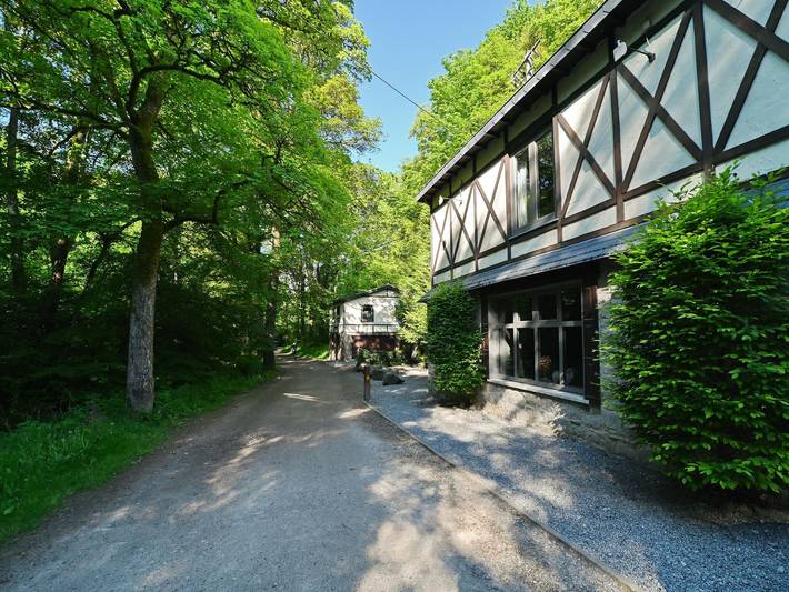 Maison de vacances pour 18 personnes, avec Jacuzzi ainsi que Terrasse et Sauna à Marche-en-Famenne