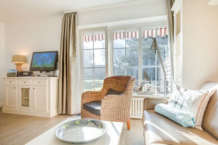 Ganze Wohnung, 2-Raum-Appartement im Erd- und Untergeschoss mit ca. 40m² Nutzfläche in Nordfriesische Inseln (Schleswig-Holstein) (Schleswig-Holstein), Wenningstedt