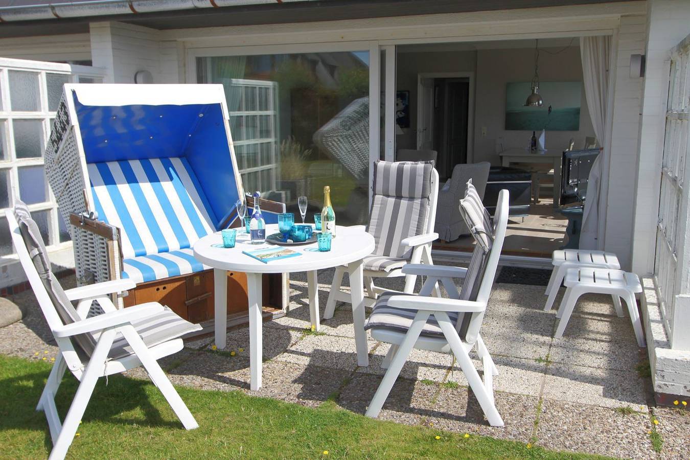 Ganze Wohnung, Liebevoll eingerichtetes Drei-Zimmer-Appartement im Süden von Wenningstedt in Sylt