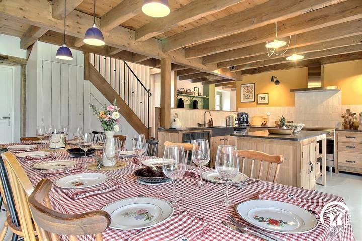 Gîte pour 12 personnes, avec jardin et terrasse à Saint-Dolay - 4