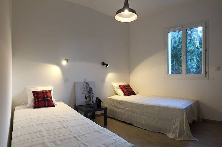 Location de vacances pour 4 personnes, avec terrasse et jardin dans Prunete - 3