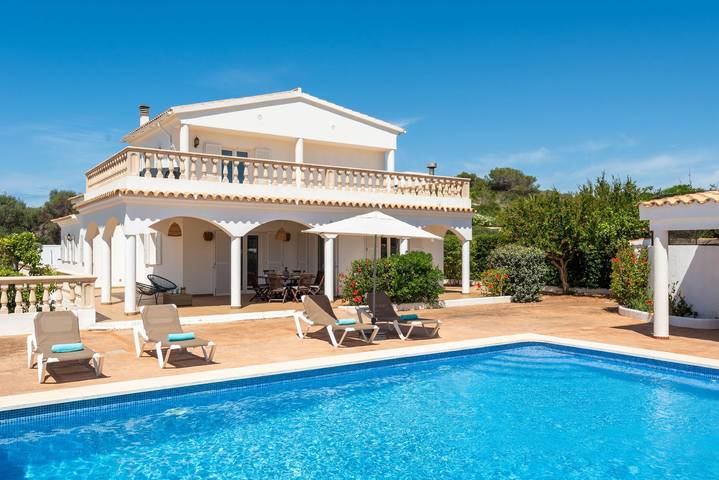 Chalet para 8 personas, con terraza además de jardín y piscina en Menorca - 3
