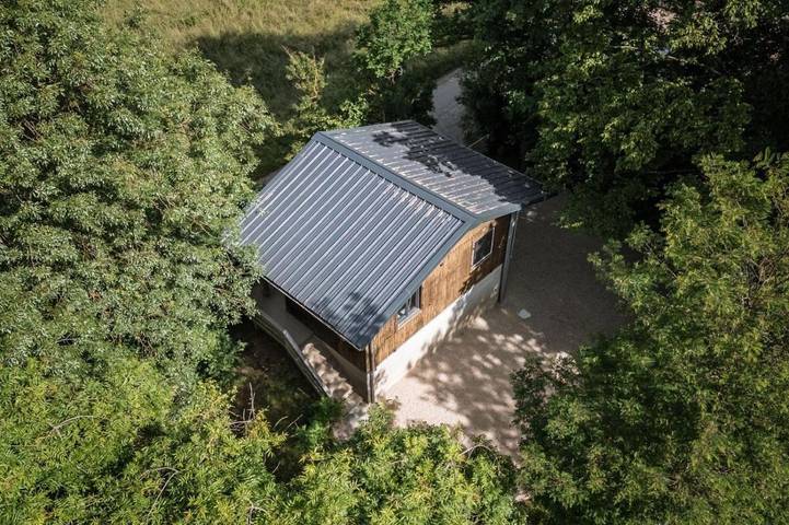 Gîte pour 4 personnes, avec Terrasse ainsi que Jardin et Vue à Genouilleux - 4