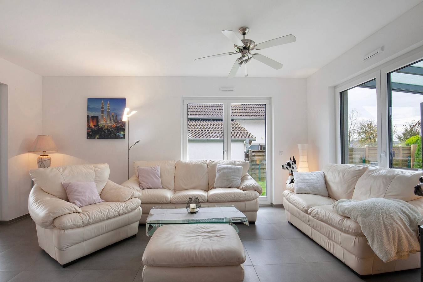 Ganze Wohnung, Ferienwohnung 'Großzügige Wohnung' mit Gemeinschaftspool, Privatterrasse und Wi-Fi in Landkreis Limburg-Weilburg