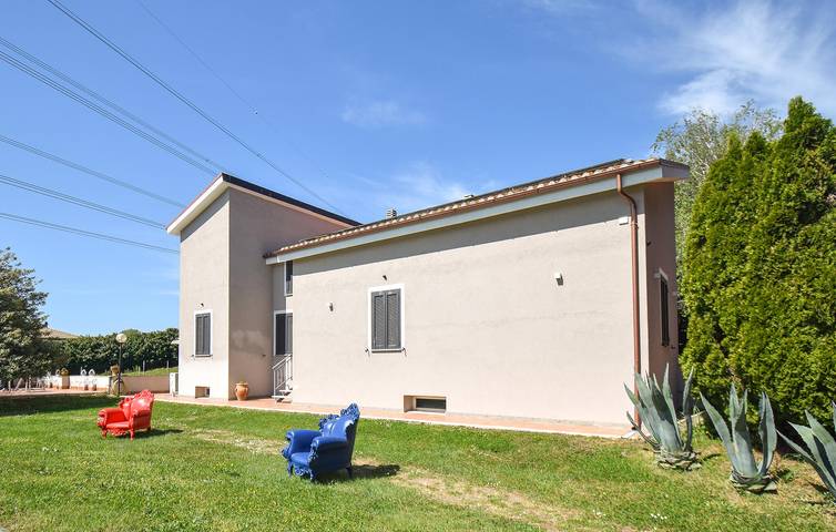 Gemütliche Unterkunft, 2 km von Monterosi entfernt: Pool, WLAN, Garten und Parkplatz inklusive in Monterosi, Braccianosee