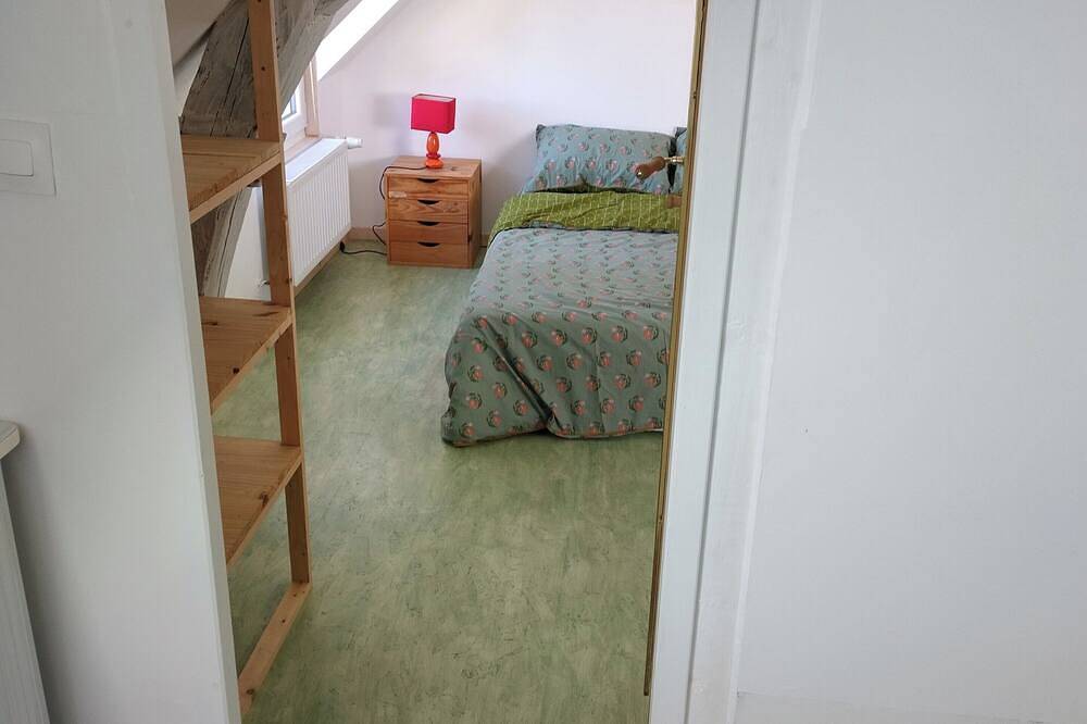 Appartement entier, Studio équipé proche de la Loire in Gennes-Val-de-Loire, Vallée de la Loire