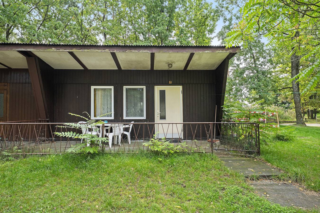 Bungalow '1 - Kimbucht' mit privater Terrasse und Gemeinschaftsgarten in Waldhufen, Oberlausitz-Niederschlesien