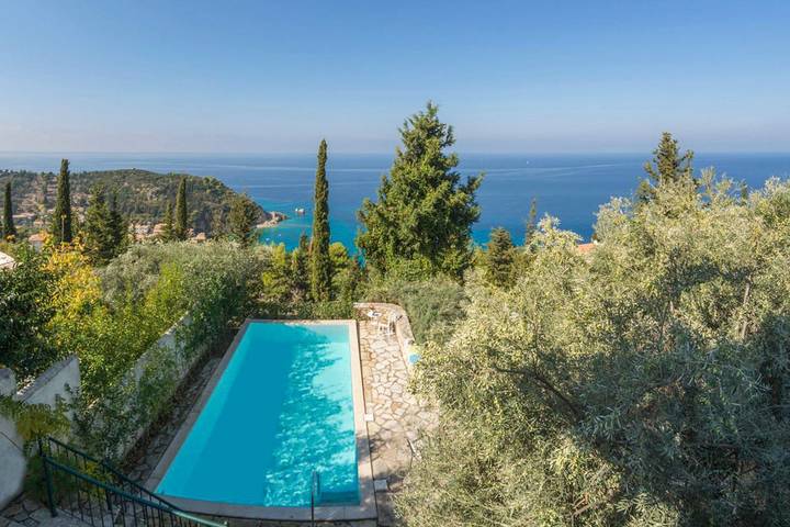 Villa für 6 Personen, mit Balkon und Terrasse sowie Pool