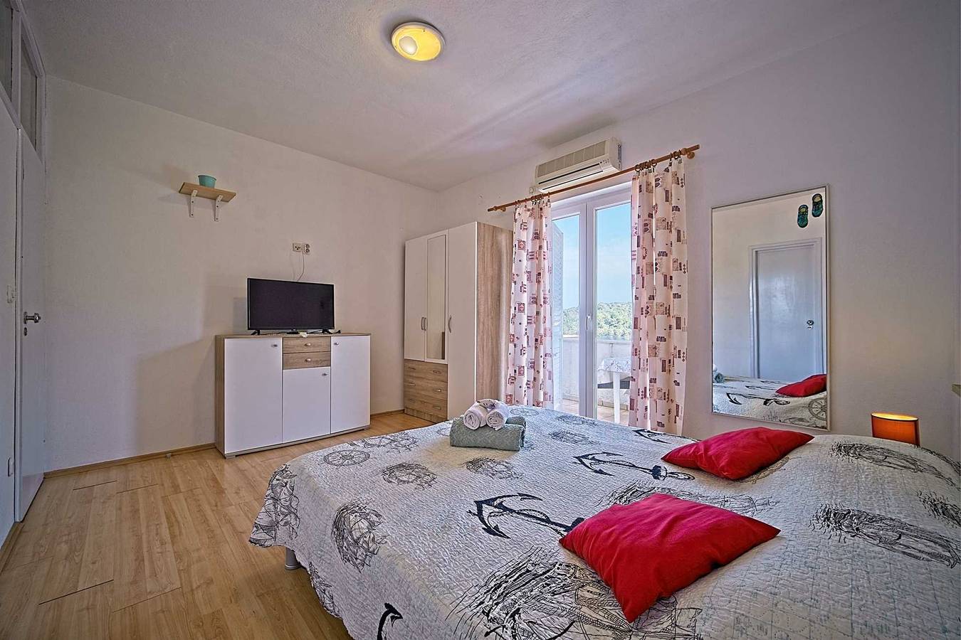 Ganze Wohnung, Matana Pomena - A4 Apartment mit einem Schlafzimmer, Balkon und Meerblick in Pomena, Mljet