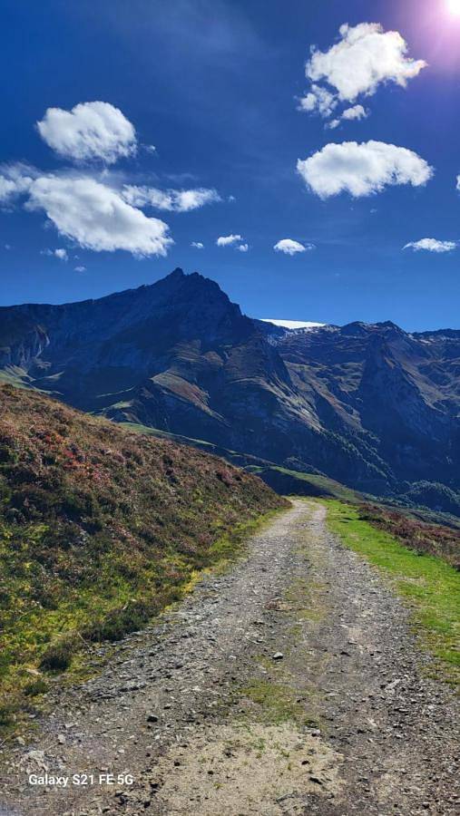 Location de vacances pour 9 personnes, avec vue et jardin à Sireix - 4