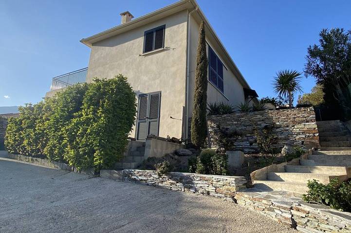 Gîte pour 4 personnes, avec terrasse à Pietracorbara - 4