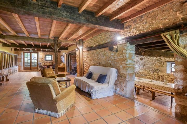 Location de vacances pour 15 personnes, animaux acceptés à Gavaudun - 2