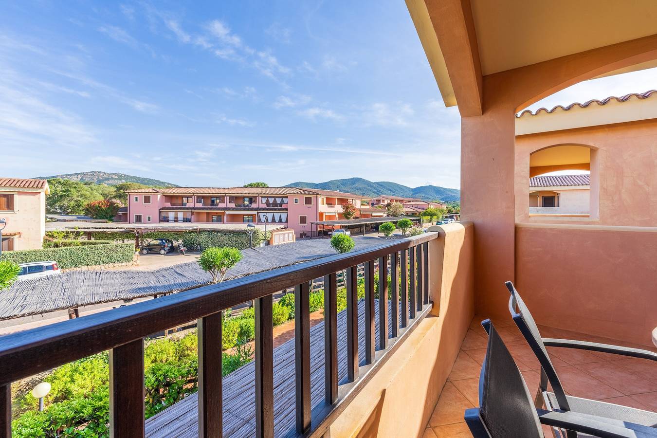 Appartamento intero, Appartamento per vacanze "Pistacchio" con piscina condivisa, terrazza privata e aria condizionata in Murta Maria, Gallura