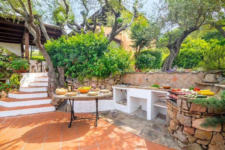 Location de vacances pour 7 personnes, avec vue sur l’océan et terrasse à Porto Rotondo - 3