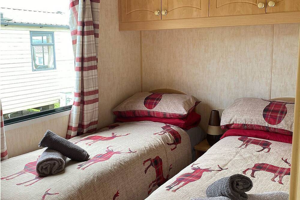 Spacious Holiday home on the stunning Scottish shores of Loch Ryan in Dumfries and Galloway