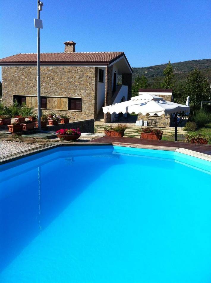 Agriturismo per 3 persone, con Terrazza e Giardino nonché Piscina e Panorama a Castellabate