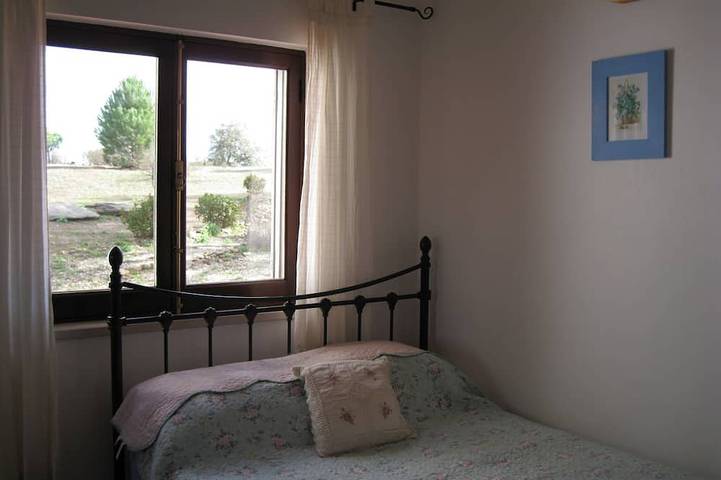 Gîte pour 4 personnes, avec jardin et jacuzzi, animaux acceptés dans Ourique - 3