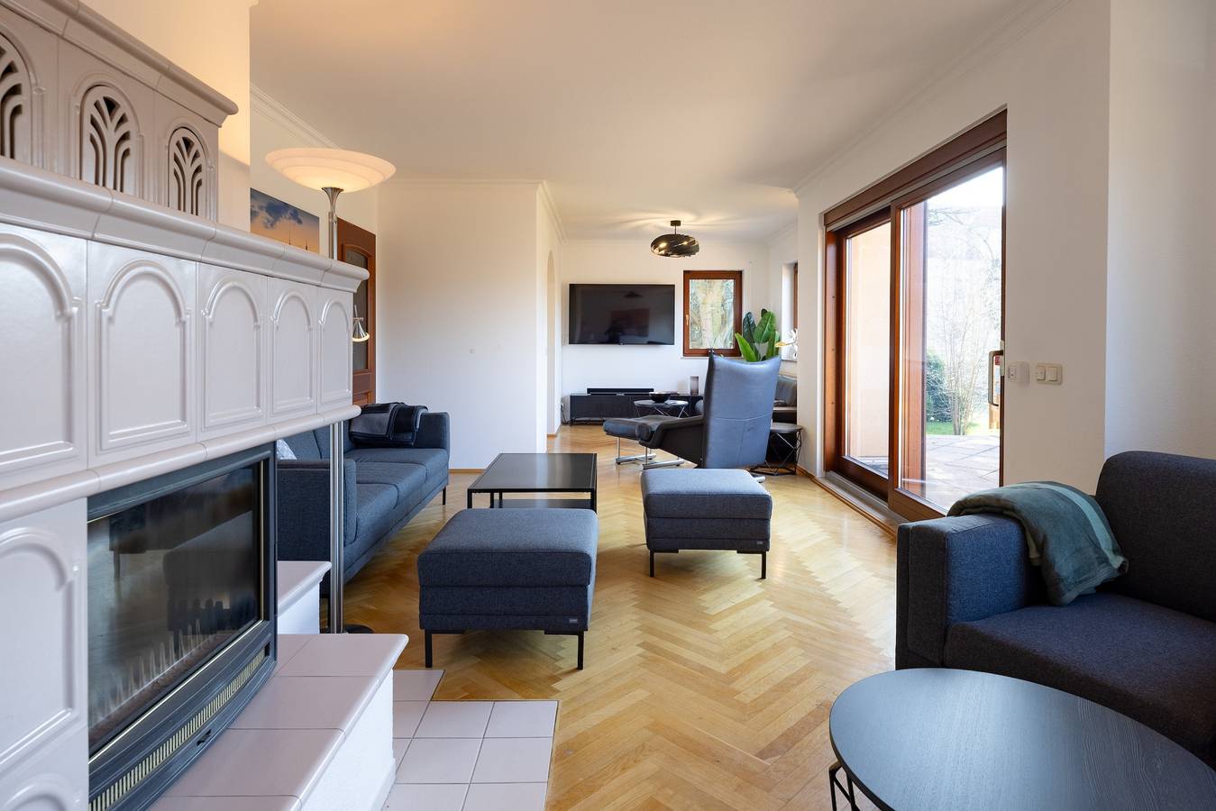 Haus Altburgstädtel- großes Fereienhaus, citynahe Idylle für 8 Personen In Dresden im Grünen in Briesnitz, Dresden