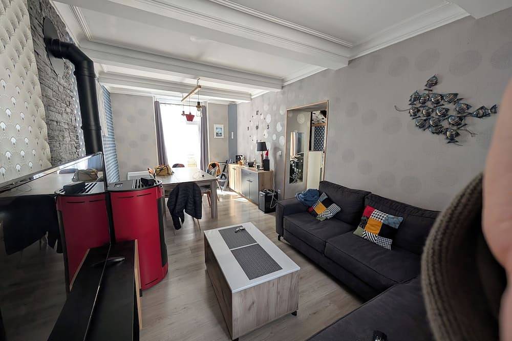Guest house in Meyrueis \"Between authenticity, nature and the light of the Cévennes\". in Meyrueis, Cévennes
