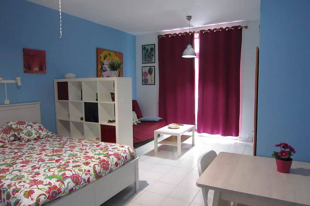Apartamento entero, 100 meters from the beach. The apartment has a balcony and free Wifi. in Las Palmas de Gran Canaria Centre, Las Palmas de Gran Canaria