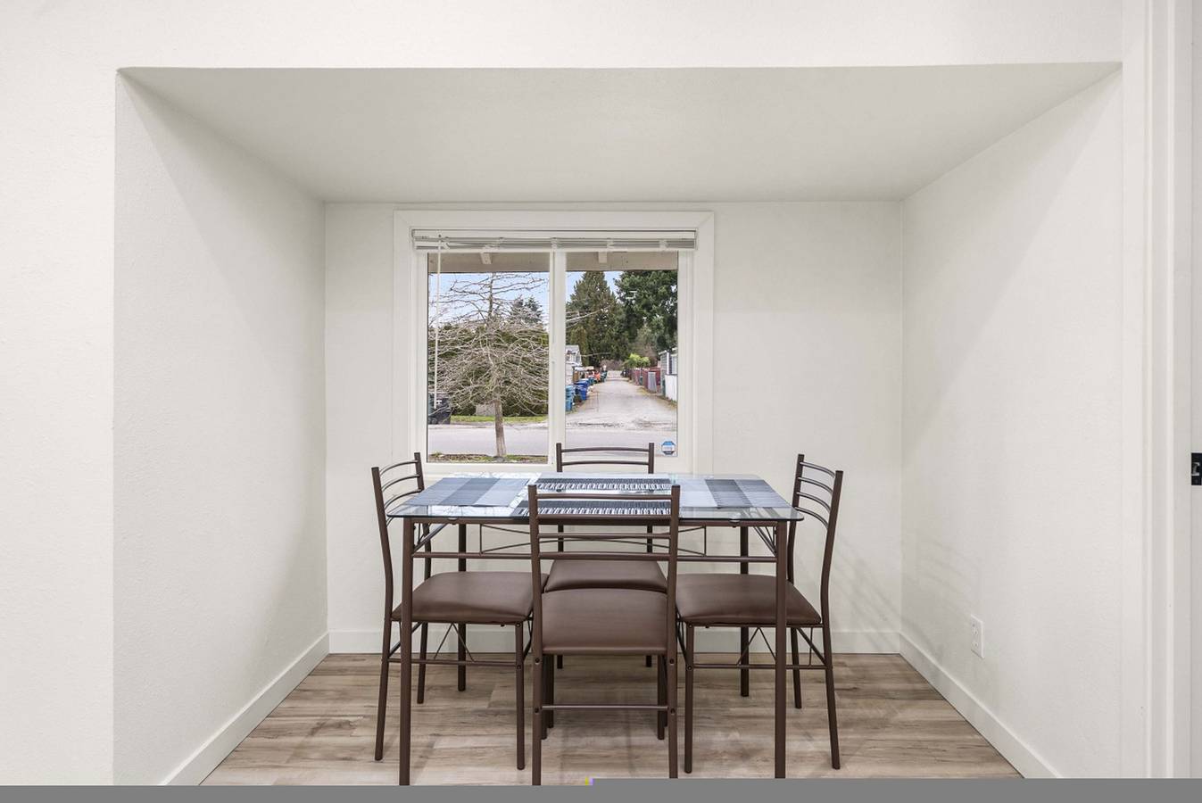 Cozy 3Br Home w/ Laundry & Parking | Fifa Ready! in West Seattle, Seattle