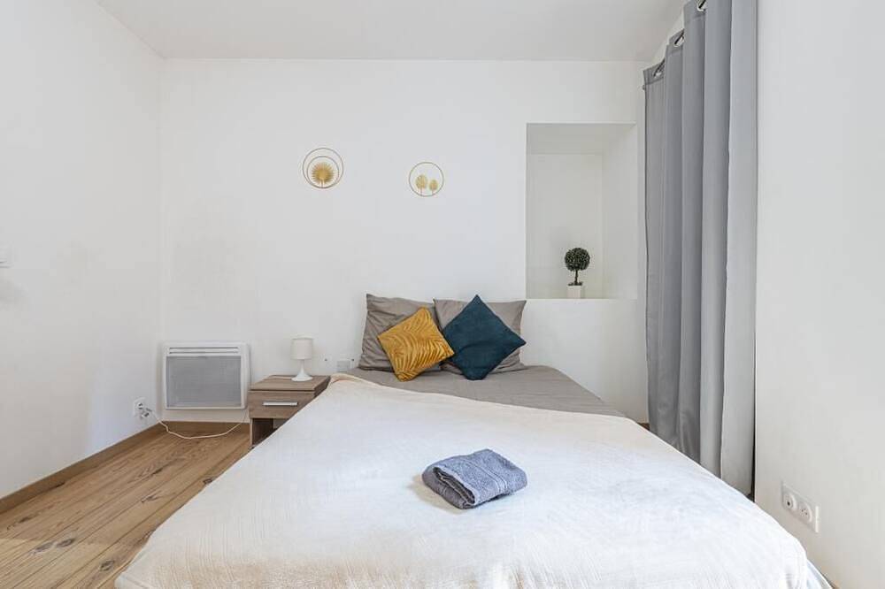 Entire apartment, Le Joyau de Pau, your haven of peace in Pau, Béarn