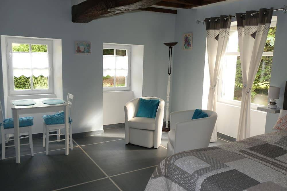 Pres Saumur Gegeben Im Anjou Gästezimmer Privater Jacuzzi Zugang Heizbad in Doué-la-Fontaine, Loire-Tal
