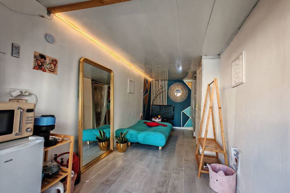 Srudio Cosy Indépendant  entre Paris et Disneyland. Budget in Gagny, Seine-Saint-Denis