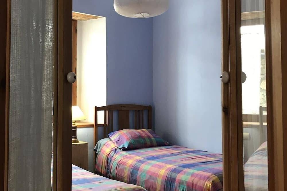 Entire apartment, Señorial House S. Xvi: High-House Mingot (4 seats) in Cerler, Benasque