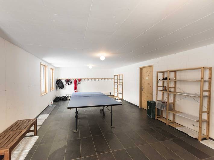 Ganze Ferienwohnung, Ferienhaus Isla - 8-Bettwohnung (1. Stock) in Rheinwald, Hinterrhein