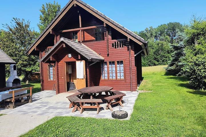 Ferienhaus für 9 Personen, mit Garten und Balkon in Frielendorf