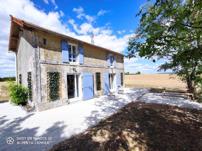 Location de vacances pour 4 personnes, avec Terrasse ainsi que Jardin et Vue dans Nachamps