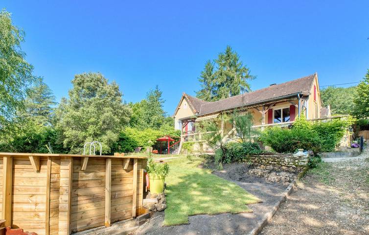 Location de vacances pour 8 personnes, avec jardin et terrasse à Les Eyzies-de-Tayac-Sireuil - 3