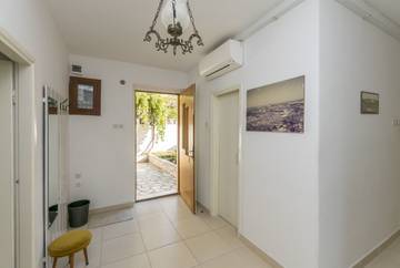 Ferienwohnung für 7 Personen in Primosten, Šibenik-Knin, Bild 4