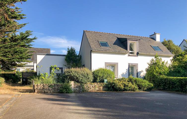 Location de vacances pour 6 personnes, avec terrasse et jardin dans Plage de Keraude