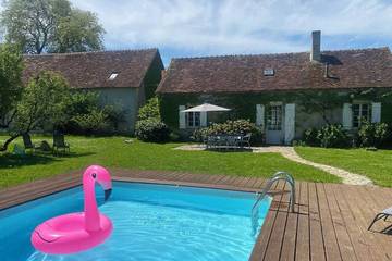 Location de vacances pour 12 personnes dans Celon