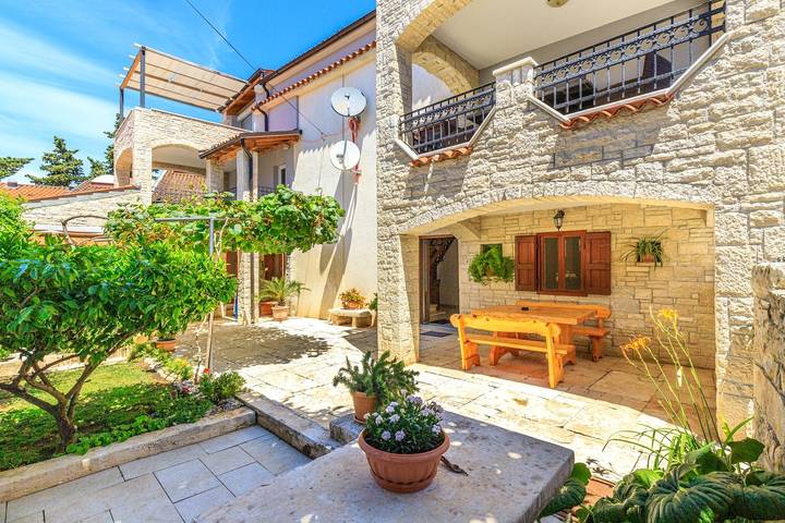 Holiday apartment for 5 people, with balcony, with pets - 1